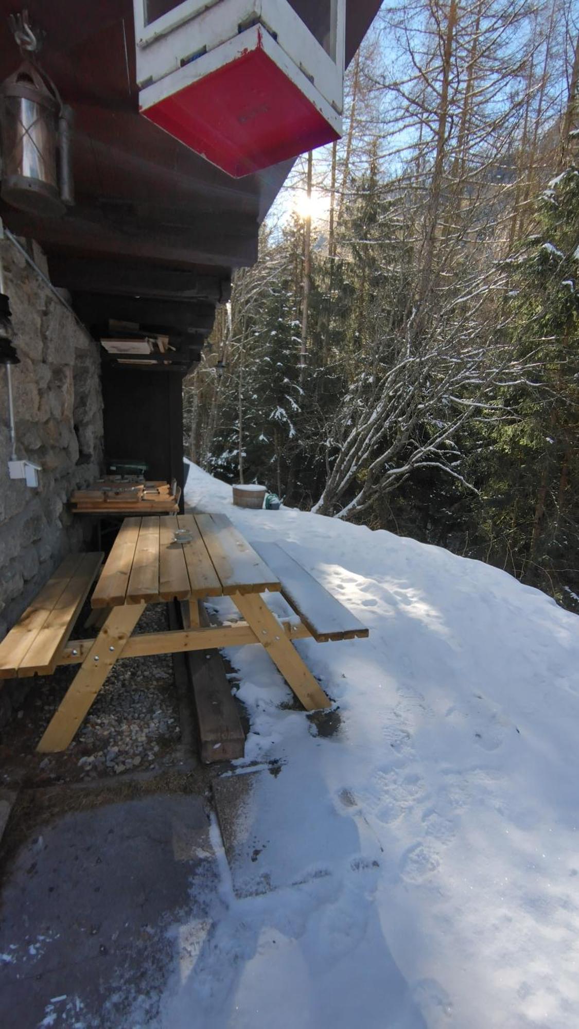 Petit Chalet Rustique Et Bucolique Bovernier Exterior photo